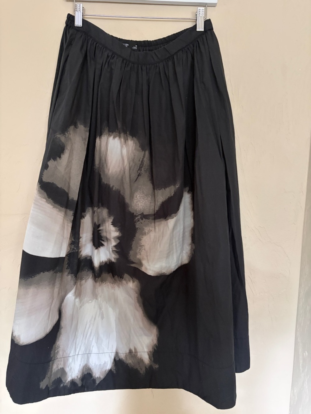 Simply Vera Vera Wang Black Floral Maxi Skirt - Excellent Like New Condition!!